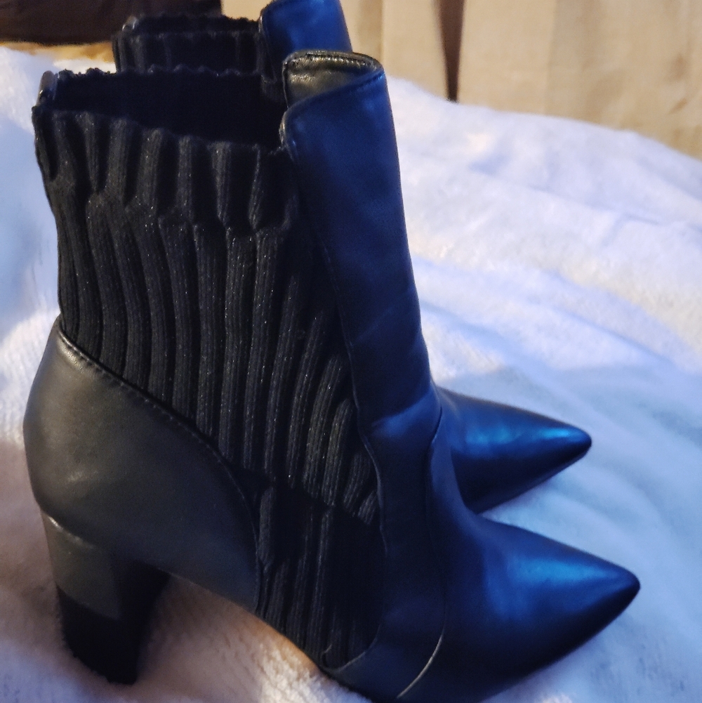 Sole Society Black Ribbed Heeled Boots
